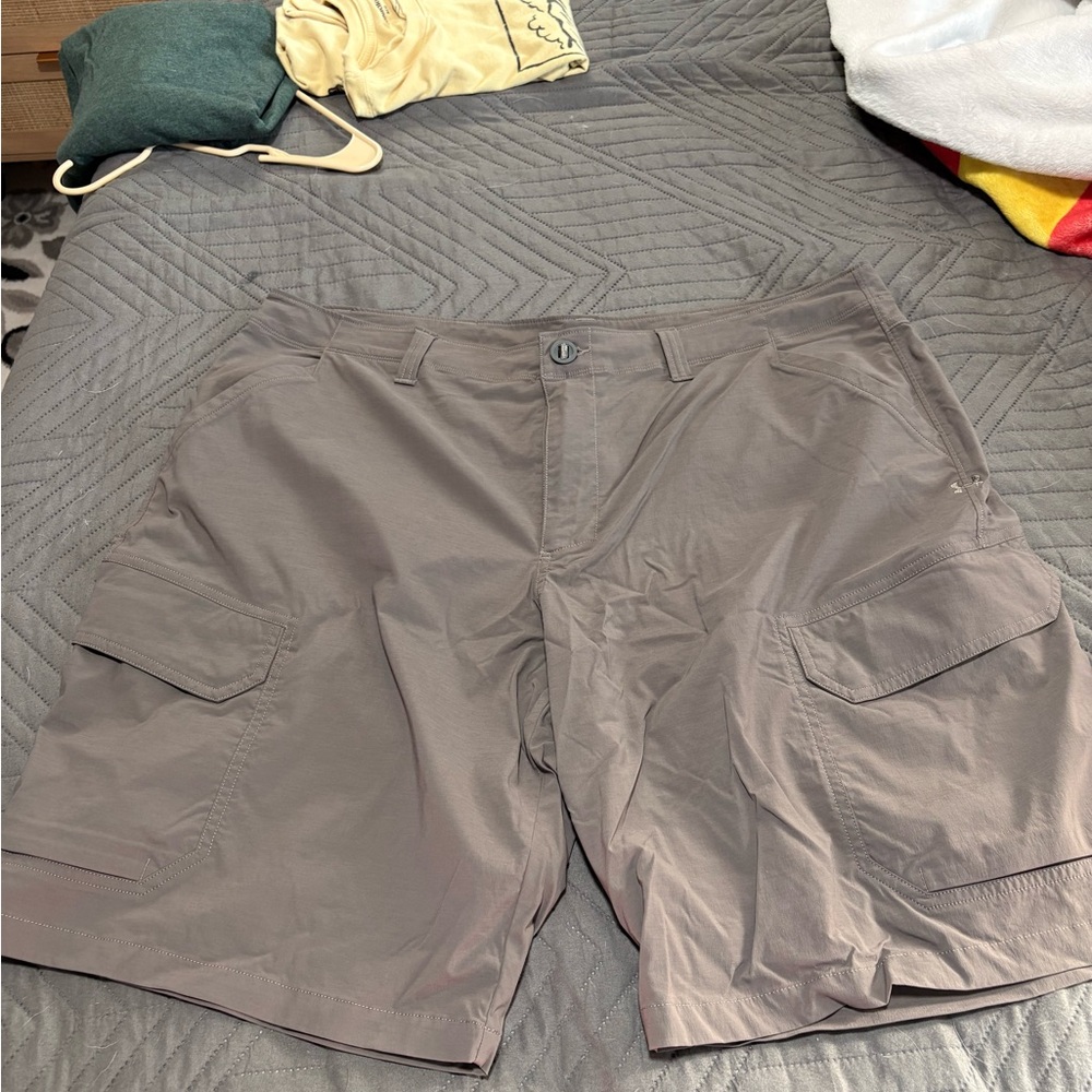 Bundle Four Under Armour Shorts. Colors are Navy, Brown, Black, & Gray. - Picture 5 of 9